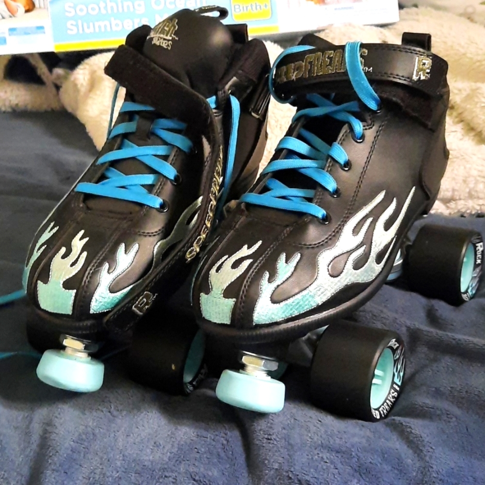 Roller skates size 9 in women's